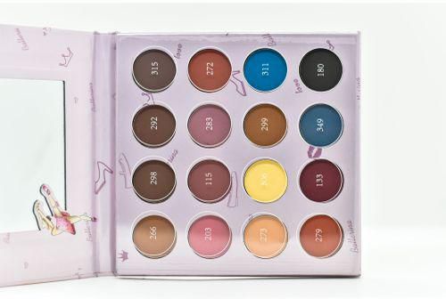 Pretty Woman eyeshadow 16 colors